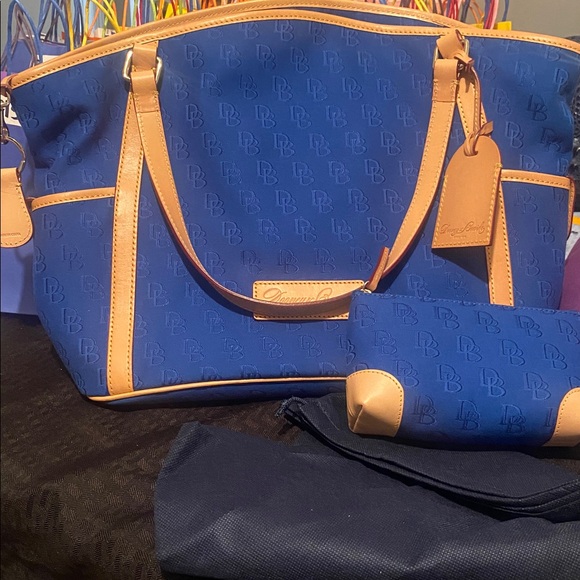 Dooney & Bourke Handbags - Dooney & Bourke Blue Signature Print Satchel Purse w/ makeup bag, set of 5